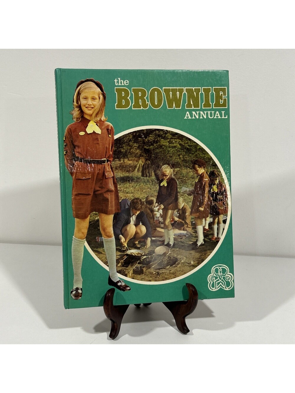 Vintage The Brownie Annual 1975 Hardcover UK Girl Guides Purnell Book